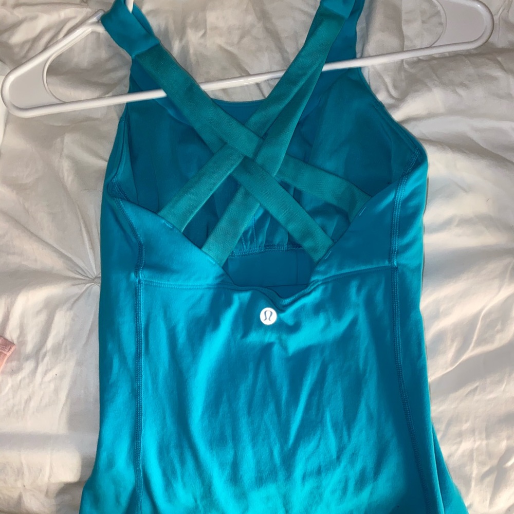 Lululemon top